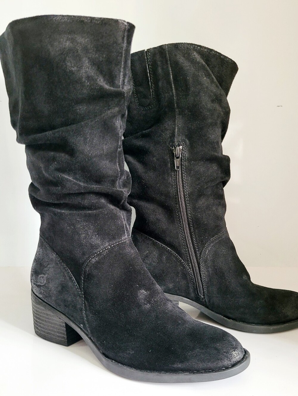 Born Distressed Black Suede Leather Slouchy Block Heel Boots US 7.5 - Picture 3 of 16